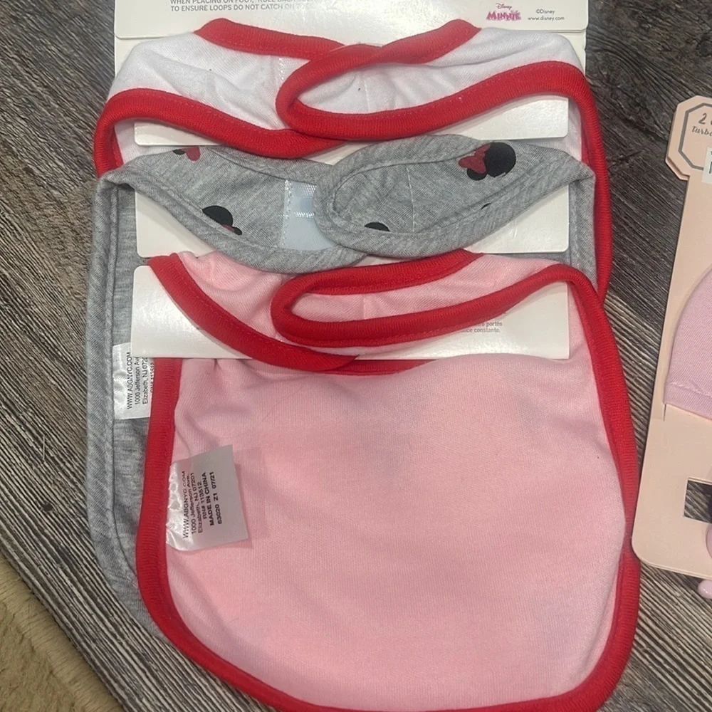 2 baby bibs set